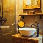 Lodge Sovia Wellness S Jacuzzi Kadou A Saunou, Cingov *