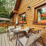 Sovia Wellness S Jacuzzi Kadou A Saunou, Cingov * Smižany