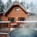 Sovia Wellness S Jacuzzi Kadou A Saunou, Cingov Lodge Smižany
