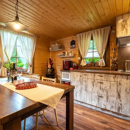 Sovia Wellness Chata, Sauna & Jacuzzi, Slovensky Raj ロッジ Smižany