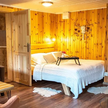 Деревянный коттедж Sovia Wellness S Jacuzzi Kadou A Saunou, Cingov *