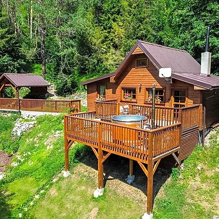 Sovia Wellness Chata, Sauna & Jacuzzi, Slovensky Raj Деревянный коттедж
