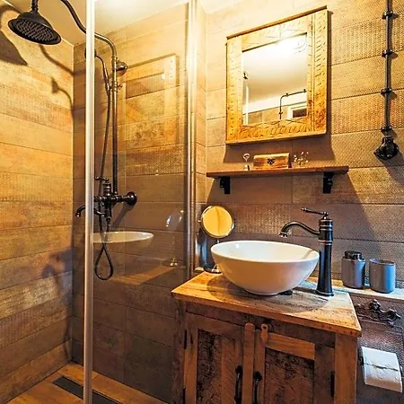 Деревянный коттедж Sovia Wellness Chata, Sauna & Jacuzzi, Slovensky Raj