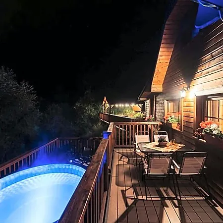 Sovia Wellness Chata, Sauna & Jacuzzi, Slovensky Raj Деревянный коттедж *