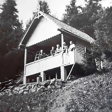 Деревянный коттедж Sovia Wellness Chata, Sauna & Jacuzzi, Slovensky Raj *