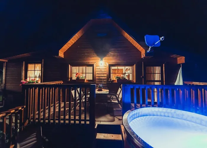 Sovia Wellness S Jacuzzi Kadou A Saunou, Cingov 스미자니